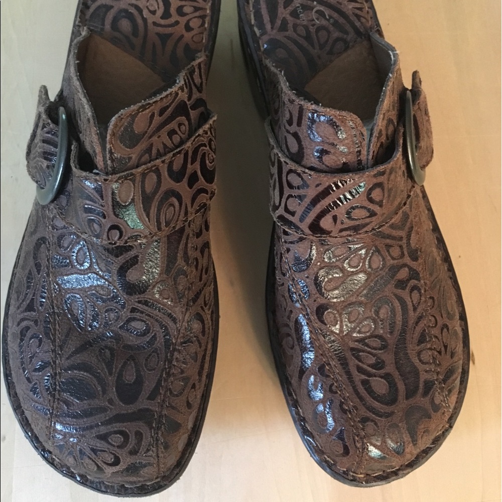 B.O.C. Women’s Clogs